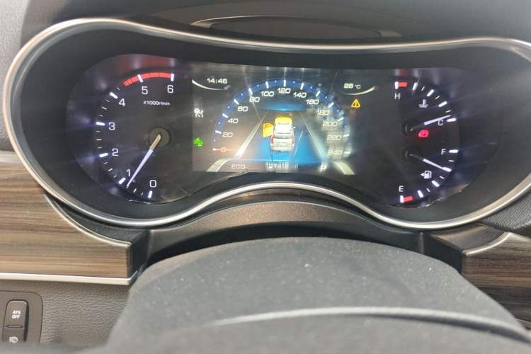 Used Haval H9 2017 2.0T Diesel 4x4 Premium 5-Seater Odometer Close Up