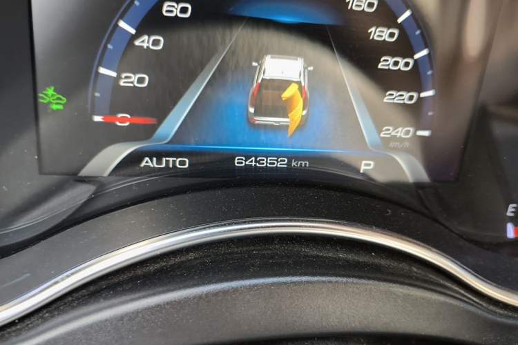Used Haval H9 2017 2.0T Gasoline 4x4 Premium 5-Seater Odometer Close Up