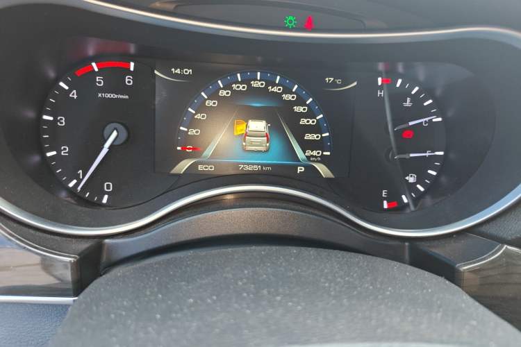 Used Haval H9 2017 2.0T Diesel 4x4 Luxury 7-Seater Odometer Close Up