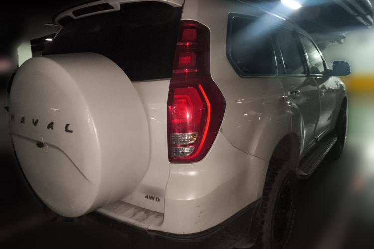 Used Haval H9 2017 2.0T Gasoline 4x4 Comfort Edition 5 Seats Rear Right 45 Deg