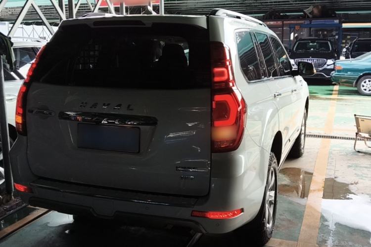Used Haval H9 2017 2.0T Gasoline 4x4 Premium 5-Seater Rear Right 45 Deg