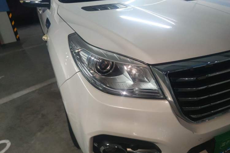 Used Haval H9 2017 2.0T Diesel 4x4 Comfort Edition 5 Seats Right Front Headlight