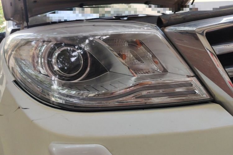 Used Haval H9 2017 2.0T Gasoline 4x4 Prestige Model 7 Seats Right Front Headlight