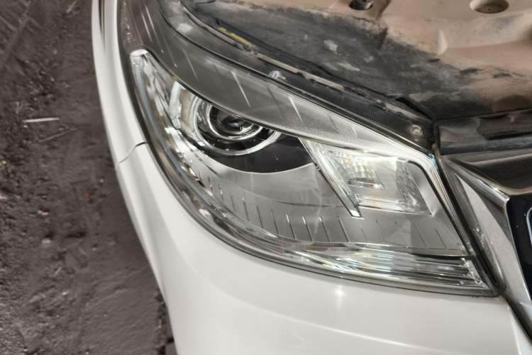 Used Haval H9 2017 2.0T Diesel 4x4 Comfort Edition 5 Seats Right Front Headlight