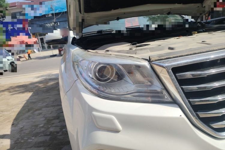 Used Haval H9 2017 2.0T Gasoline 4x4 Luxury 7-Seater Right Front Headlight