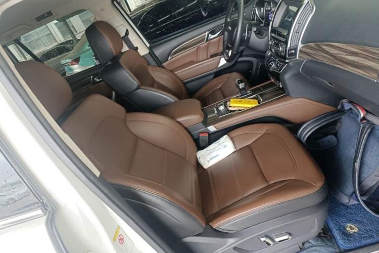Used Haval H9 2017 2.0T Gasoline 4x4 Luxury 7-Seater Right Front Seat