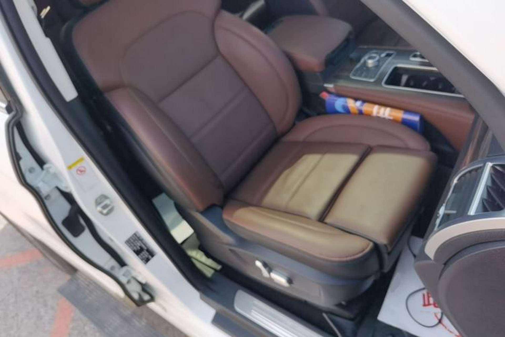 Used Haval H9 2017 2.0T Gasoline 4x4 Premium 5-Seater Right Front Seat