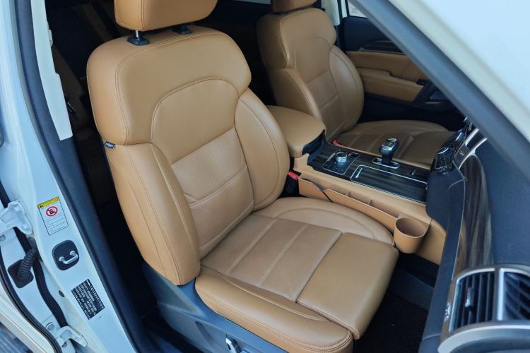 Used Haval H9 2017 2.0T Gasoline 4x4 Premium 5-Seater Right Front Seat