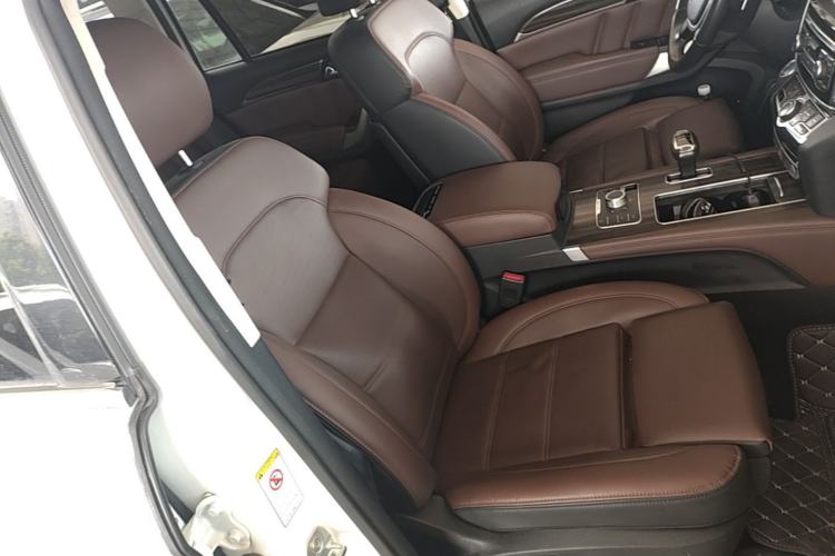 Used Haval H9 2017 2.0T Diesel 4x4 Premium 5-Seater Right Front Seat