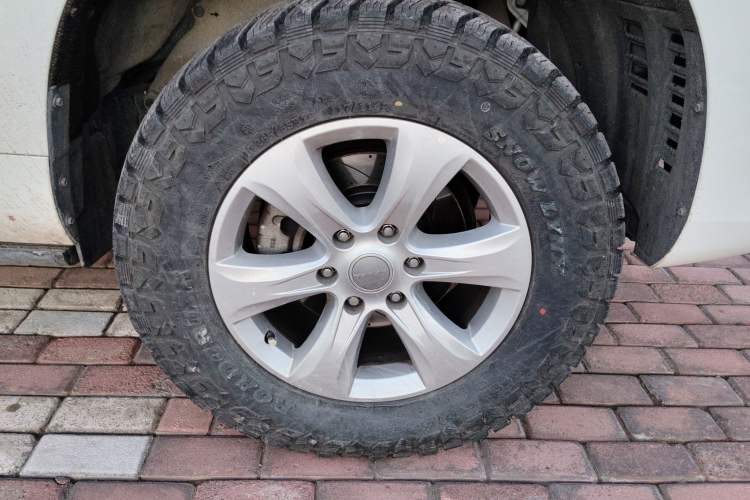 Used Haval H9 2017 2.0T Gasoline 4x4 Luxury 7-Seater Right Front Wheel Hub