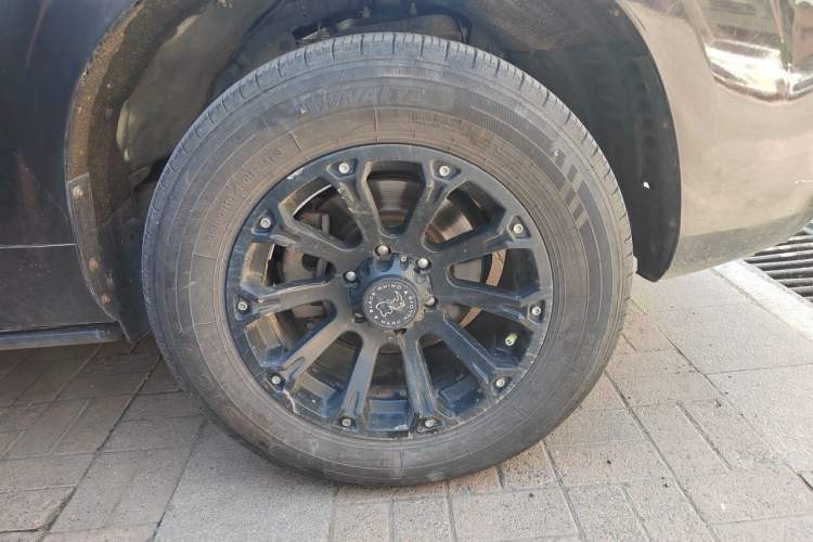 Used Haval H9 2017 2.0T Gasoline 4x4 Premium 5-Seater Right Front Wheel Hub