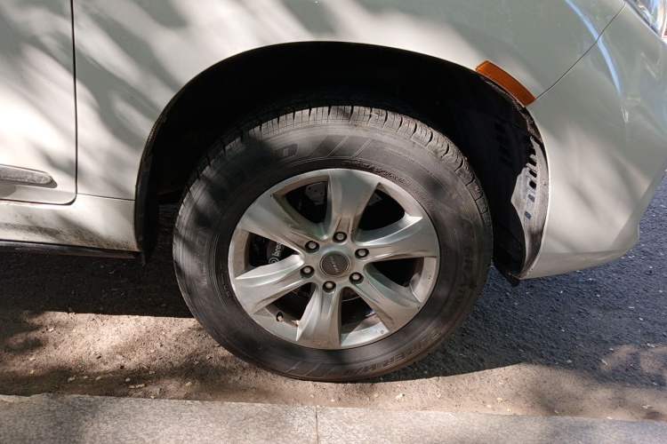 Used Haval H9 2017 2.0T Gasoline 4x4 Premium 5-Seater Right Front Wheel Hub