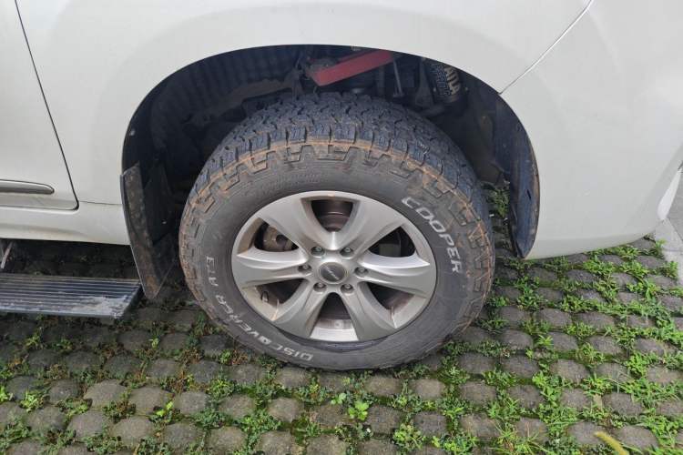 Used Haval H9 2017 2.0T Diesel 4x4 Premium 5-Seater Right Front Wheel Hub