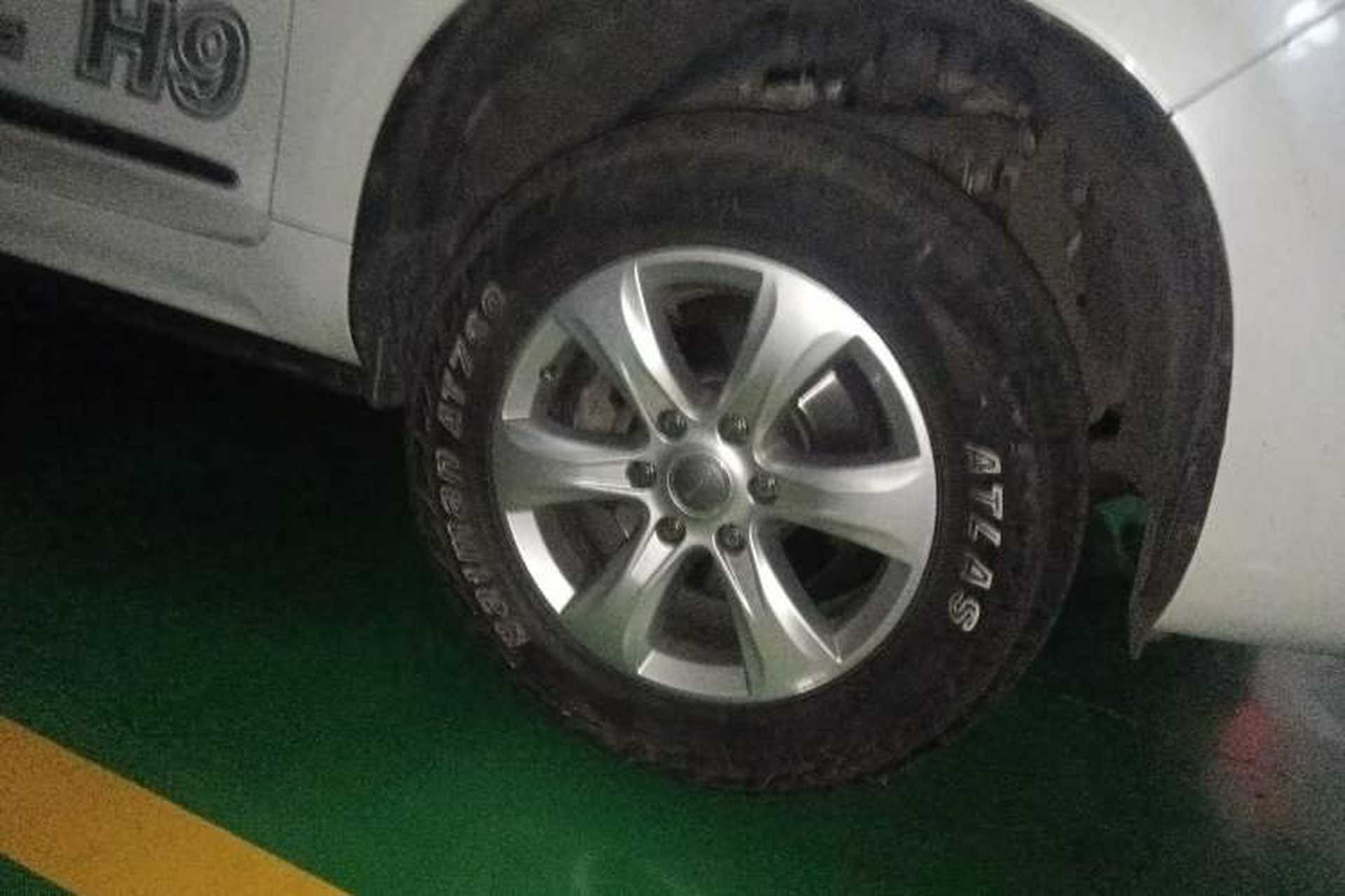 Used Haval H9 2017 2.0T Gasoline 4x4 Premium 5-Seater Right Front Wheel Hub