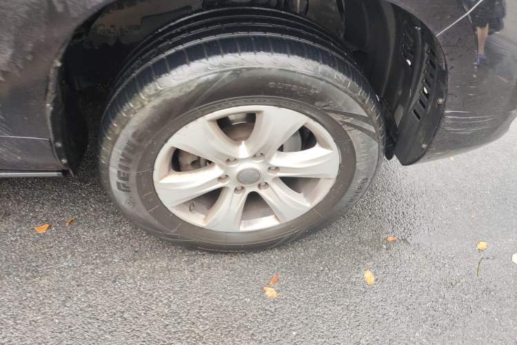 Used Haval H9 2017 2.0T Gasoline 4x4 Premium 5-Seater Right Front Wheel Hub