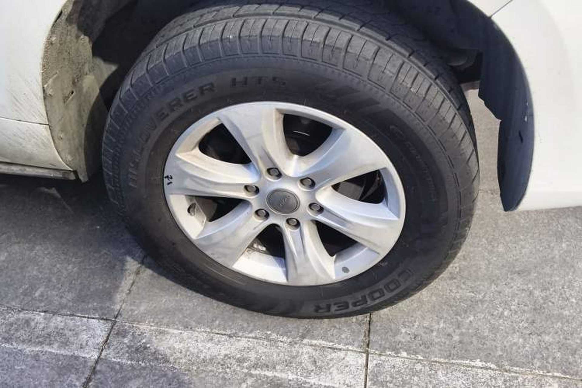 Used Haval H9 2017 2.0T Gasoline 4x4 Luxury 7-Seater Right Front Wheel Hub