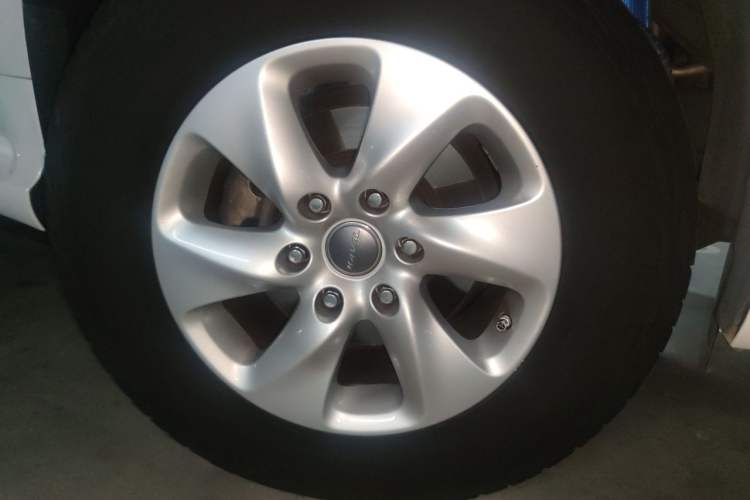 Used Haval H9 2017 2.0T Diesel 4x4 Comfort Edition 5 Seats Right Front Wheel Hub