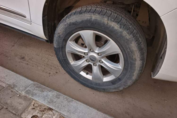 Used Haval H9 2017 2.0T Gasoline 4x4 Luxury 7-Seater Right Front Wheel Hub