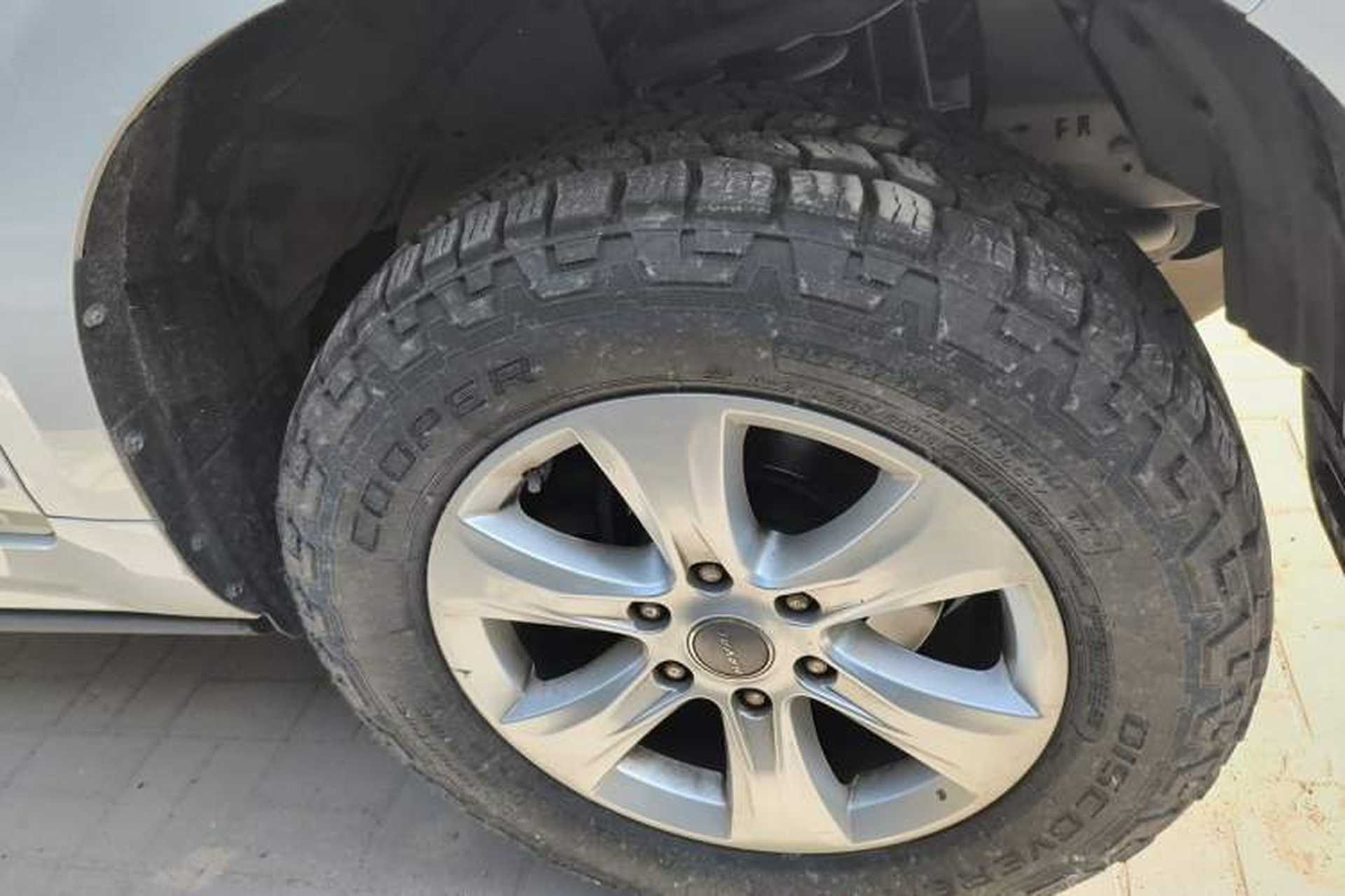 Used Haval H9 2017 2.0T Gasoline 4x4 Premium 5-Seater Right Front Wheel Hub