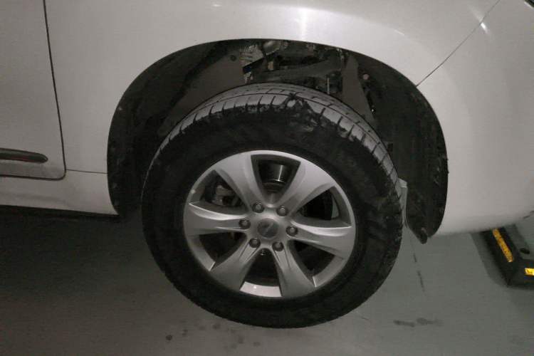 Used Haval H9 2017 2.0T Gasoline 4x4 Premium 5-Seater Right Front Wheel Hub