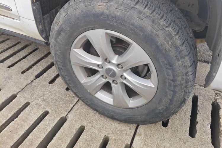 Used Haval H9 2017 2.0T Gasoline 4x4 Premium 5-Seater Right Front Wheel Hub