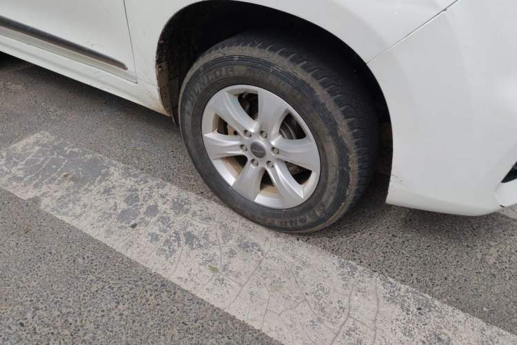 Used Haval H9 2017 2.0T Gasoline 4x4 Luxury 7-Seater Right Front Wheel Hub