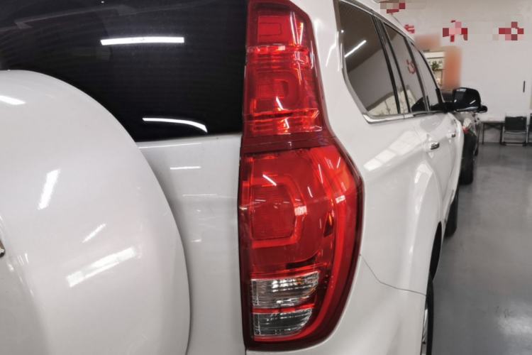 Used Haval H9 2017 2.0T Gasoline 4x4 Luxury 7-Seater Right Rear Taillight