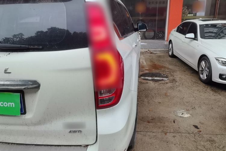 Used Haval H9 2017 2.0T Gasoline 4x4 Luxury 7-Seater Right Rear Taillight