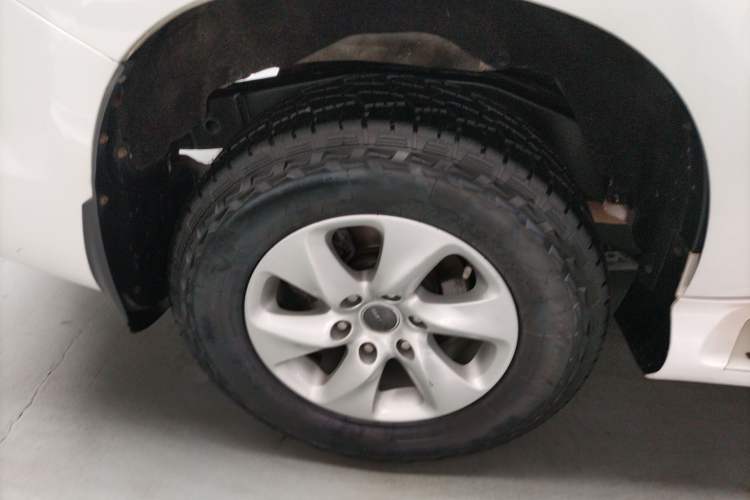 Used Haval H9 2017 2.0T Gasoline 4x4 Comfort Edition 5 Seats Right Rear Wheel Hub