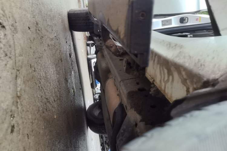 Used Haval H9 2017 2.0T Gasoline 4x4 Luxury 7-Seater Right Side Sill