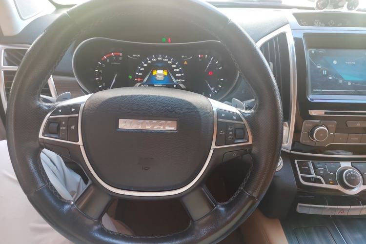Used Haval H9 2017 2.0T Gasoline 4x4 Premium 5-Seater Steering Wheel