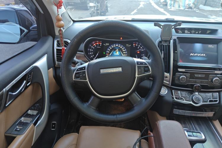 Used Haval H9 2017 2.0T Gasoline 4x4 Premium 5-Seater Steering Wheel