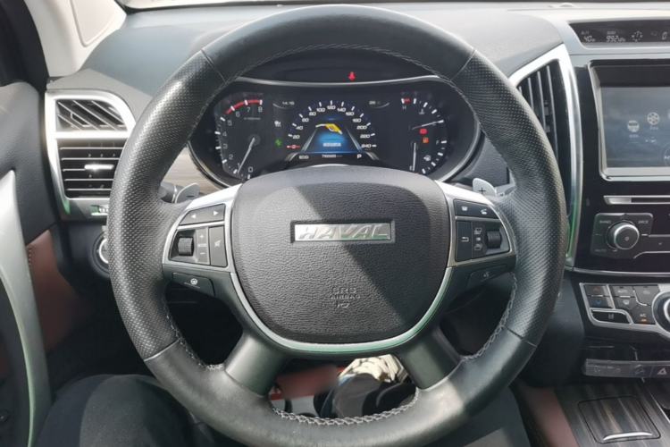 Used Haval H9 2017 2.0T Gasoline 4x4 Premium 5-Seater Steering Wheel