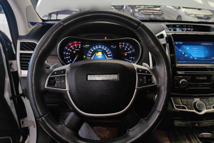 Used Haval H9 2017 2.0T Gasoline 4x4 Premium 5-Seater Steering Wheel