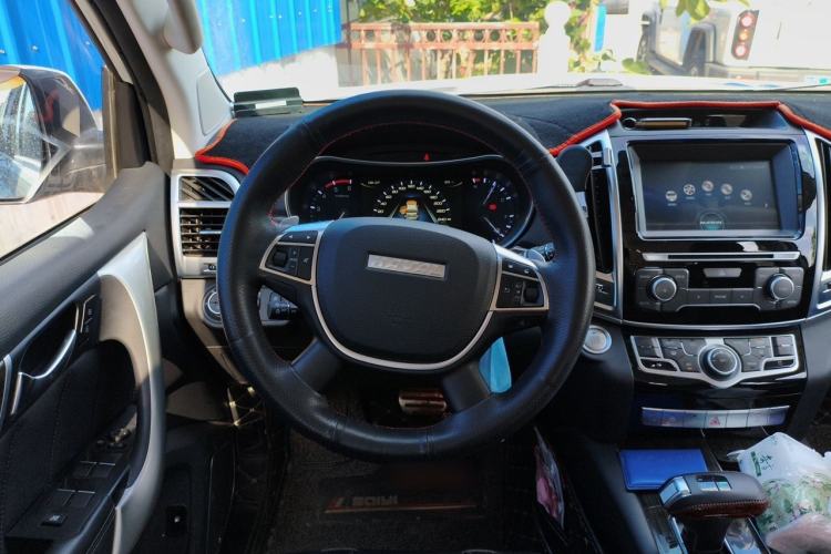 Used Haval H9 2017 2.0T Diesel 4x4 Luxury 7-Seater Steering Wheel