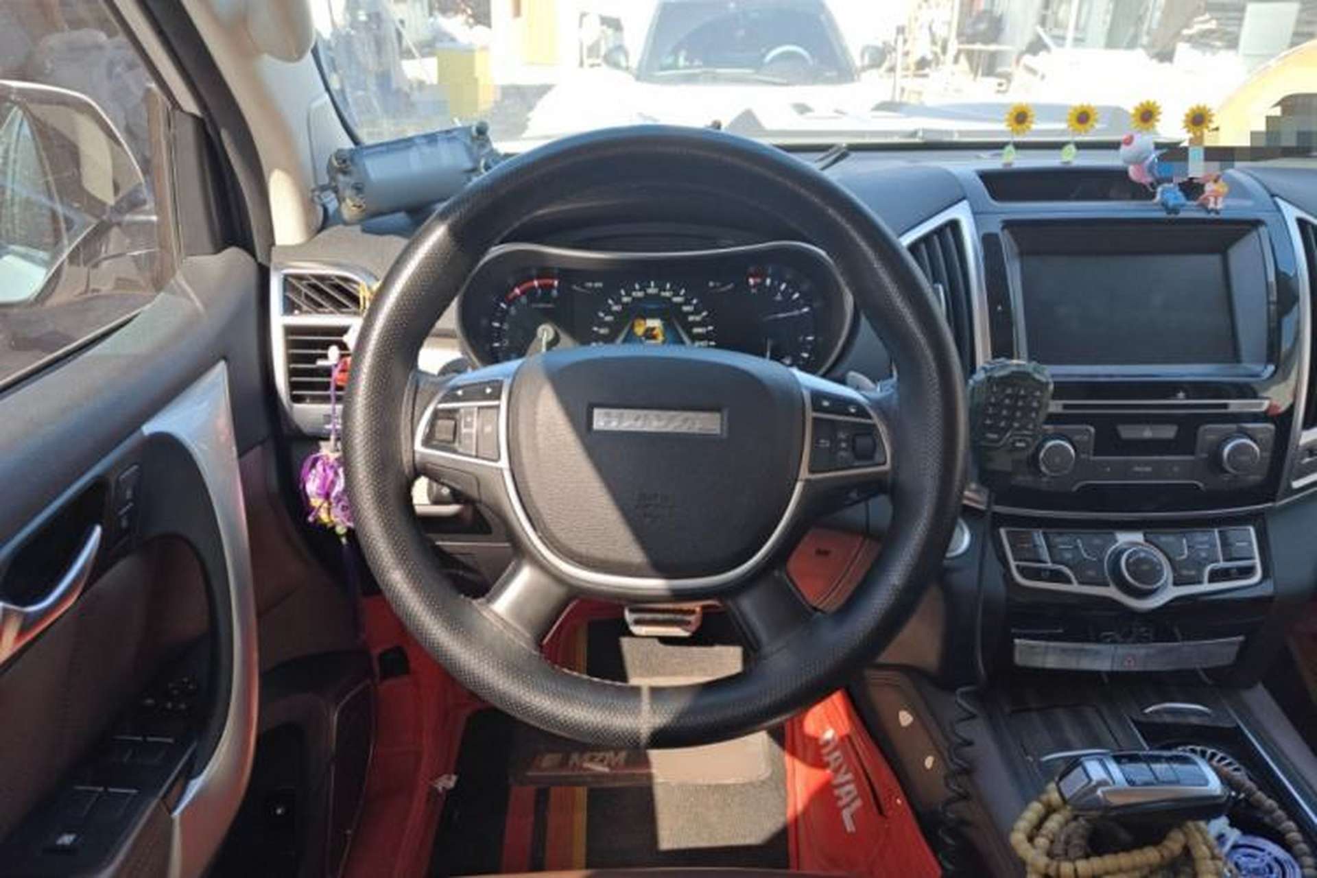 Used Haval H9 2017 2.0T Gasoline 4x4 Luxury 7-Seater Steering Wheel