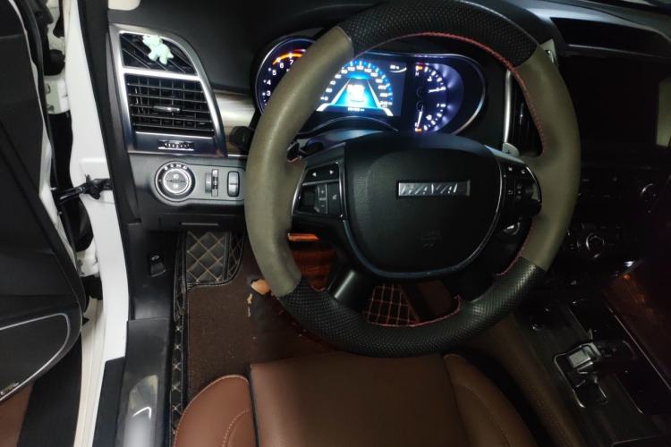 Used Haval H9 2017 2.0T Gasoline 4x4 Premium 5-Seater Steering Wheel