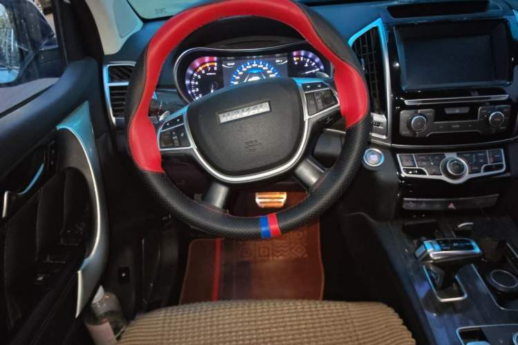 Used Haval H9 2017 2.0T Gasoline 4x4 Luxury 7-Seater Steering Wheel