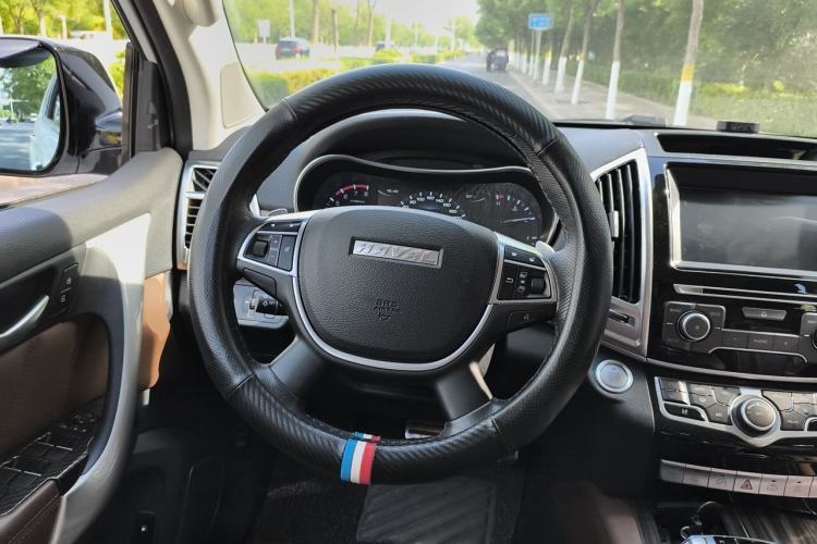 Used Haval H9 2017 2.0T Gasoline 4x4 Premium 5-Seater Steering Wheel