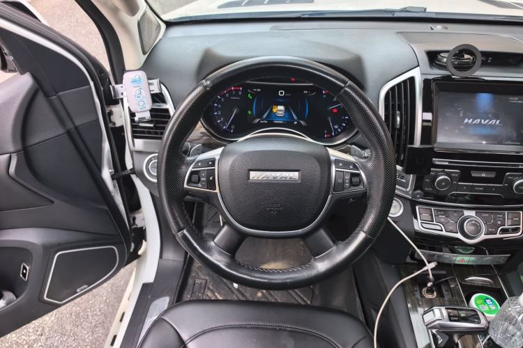 Used Haval H9 2017 2.0T Gasoline 4x4 Luxury 7-Seater Steering Wheel