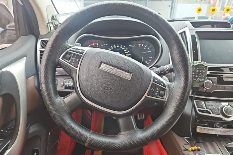 Used Haval H9 2017 2.0T Gasoline 4x4 Luxury 7-Seater Steering Wheel