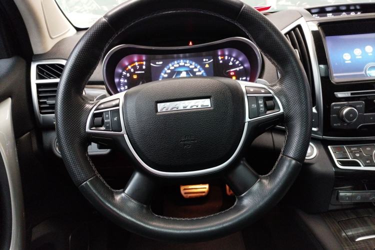 Used Haval H9 2017 2.0T Gasoline 4x4 Comfort Edition 5 Seats Steering Wheel