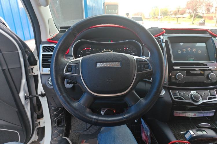 Used Haval H9 2017 2.0T Diesel 4x4 Luxury 7-Seater Steering Wheel