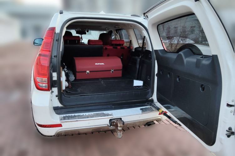 Used Haval H9 2017 2.0T Gasoline 4x4 Luxury 7-Seater Trunk