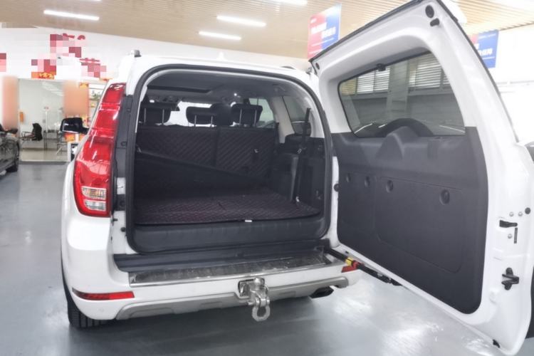 Used Haval H9 2017 2.0T Gasoline 4x4 Luxury 7-Seater Trunk