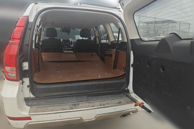 Used Haval H9 2017 2.0T Gasoline 4x4 Luxury 7-Seater Trunk