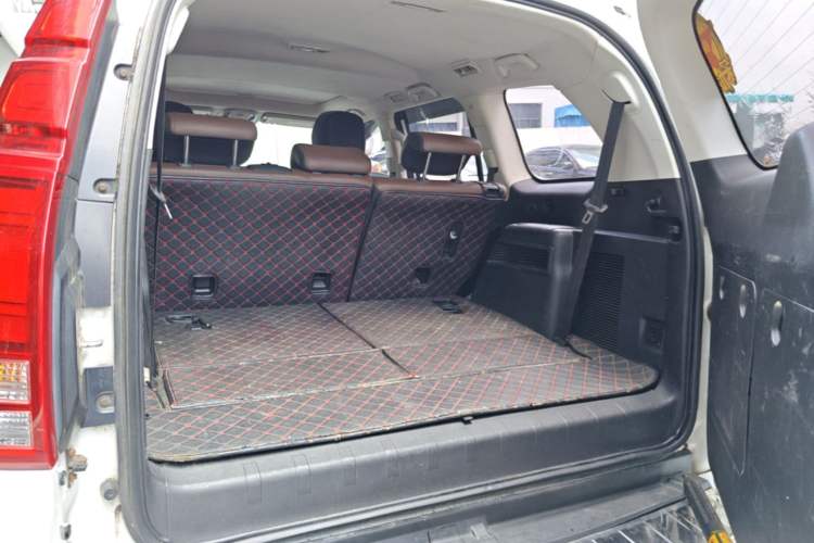 Used Haval H9 2017 2.0T Gasoline 4x4 Luxury 7-Seater Trunk