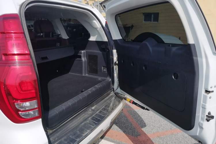 Used Haval H9 2017 2.0T Gasoline 4x4 Premium 5-Seater Trunk