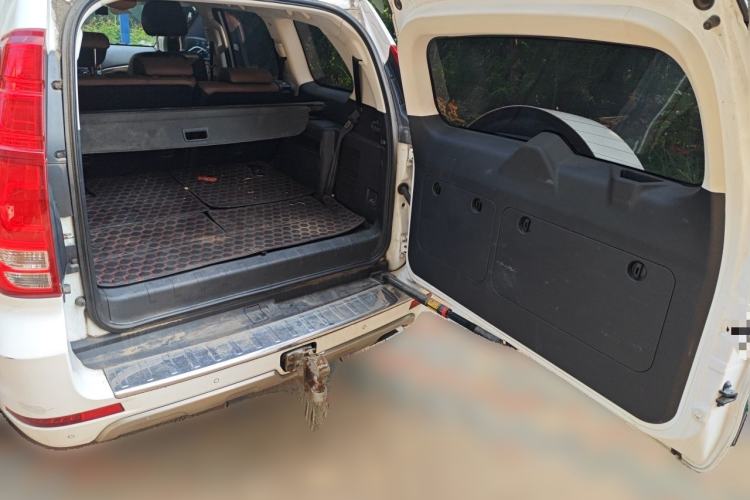 Used Haval H9 2017 2.0T Gasoline 4x4 Luxury 7-Seater Trunk