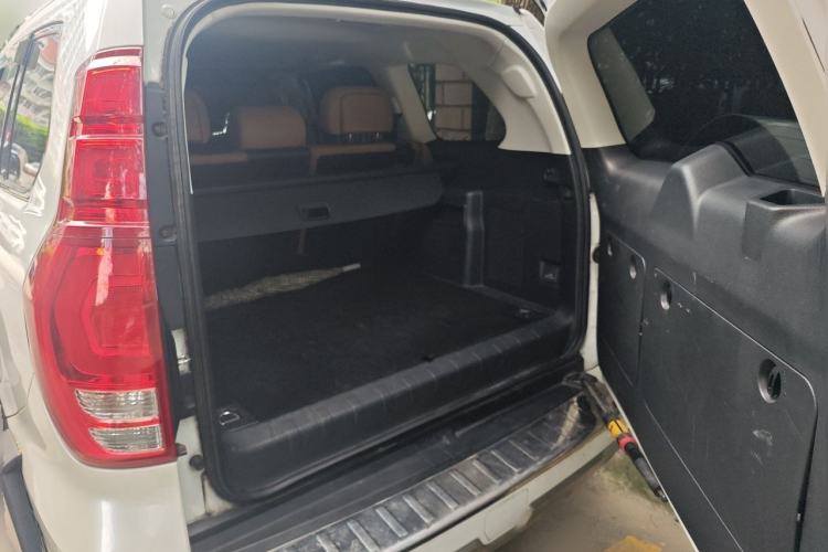 Used Haval H9 2017 2.0T Gasoline 4x4 Premium 5-Seater Trunk